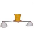 Wateroverbrengspel met helmen