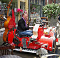 De Karrewiets, rode mobiele muziekauto