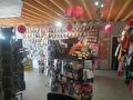Kostuums en versiering in de Rainbow Feestshop