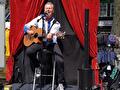 Troubadour d'amour, zanger-gitarist