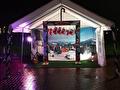 Kerstsokvangspel met kerstelf, kerstentertainment