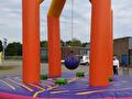 Opblaasbare slingerbal met vier plateaus
