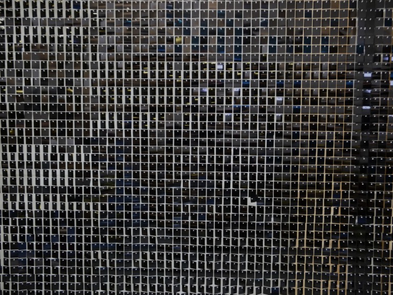 Shimmerwall Zwart